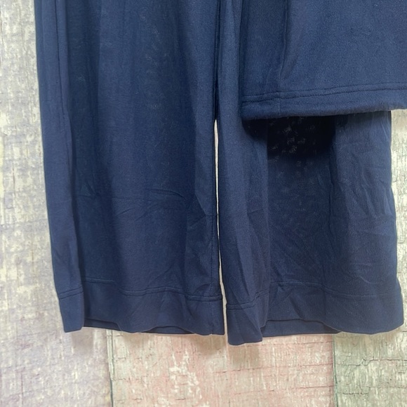 - Brand new with tags Woman’s Madison Park - Signature 2pc Lounge Set. Siz… - Picture 7 of 16